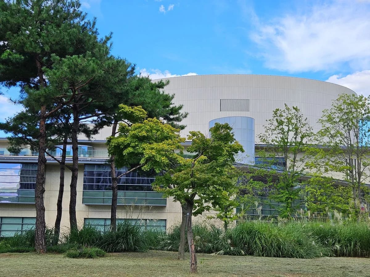 LG Arts Center Seoul